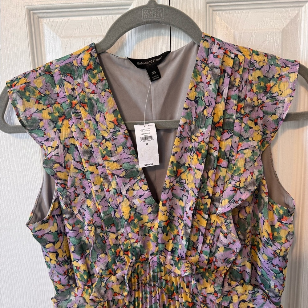 Banana Republic Sleeveless Floral Ruffle Pleated Midi Dress Sz XS Deep VNeck NWT - Picture 4 of 12